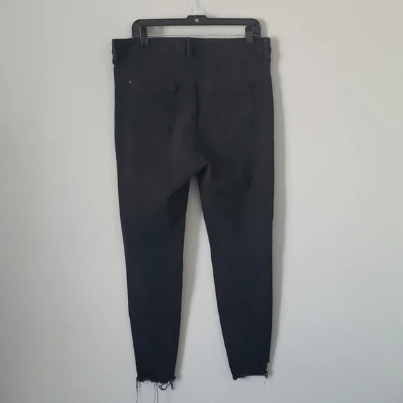 Forever 21+ Jeans - Picture 5 of 5